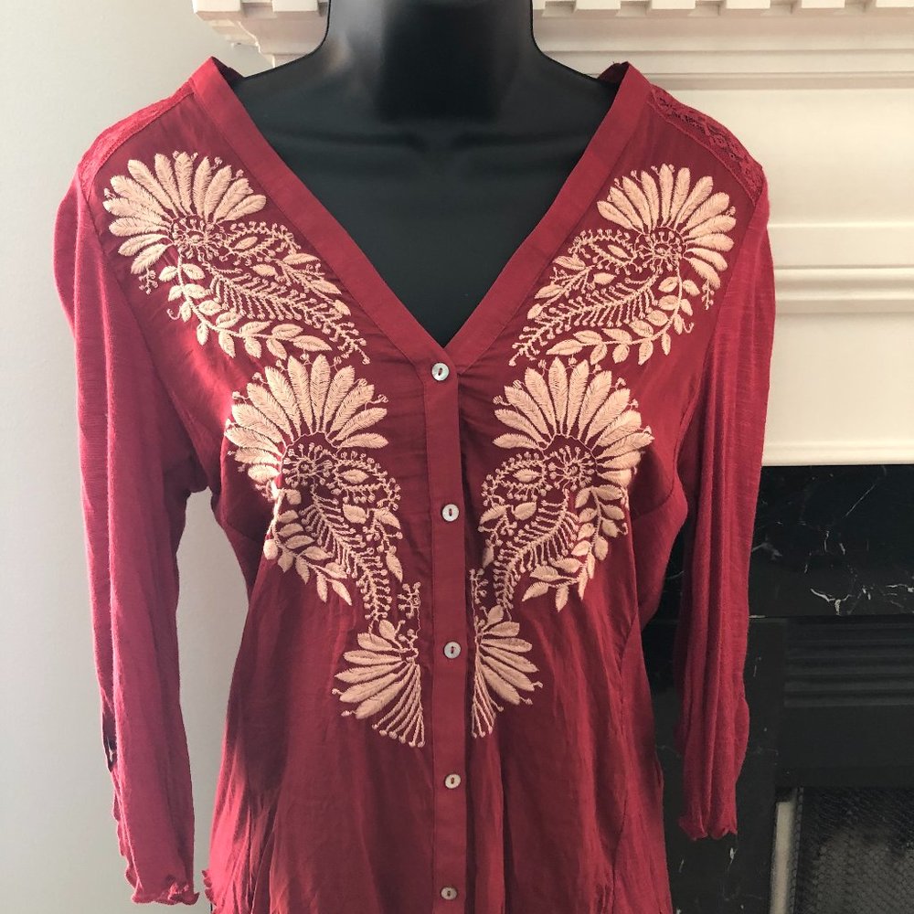 Long sleeve embroidered blouse